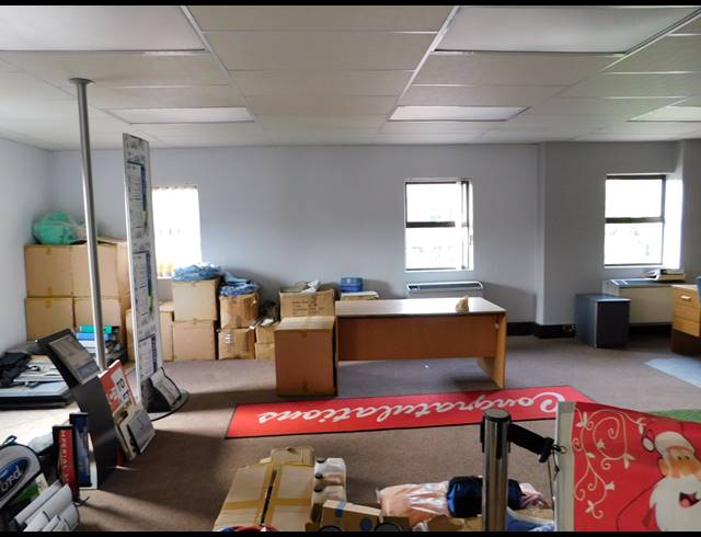350M² OFFICE TO LET IN FERNDALE